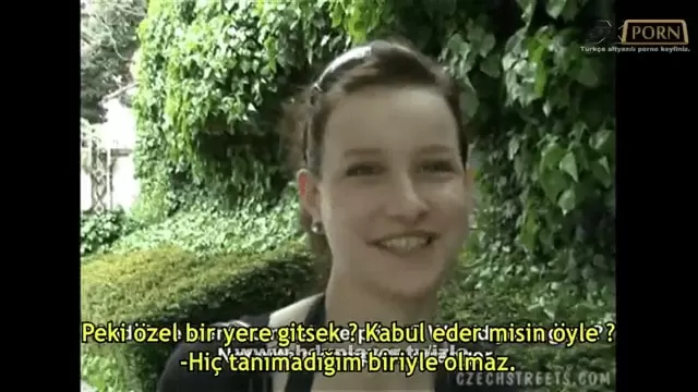 Türkçe konuşmalı gerçek sikiş mimik kuş
